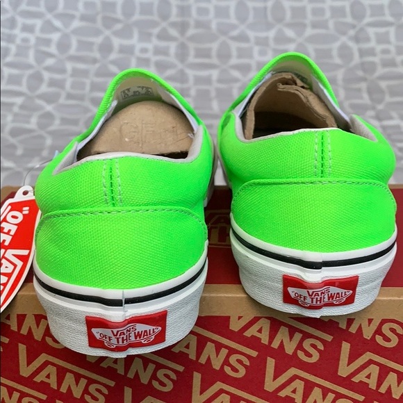 VANS CLASSIC SLIP-ON NEON GREEN GECKO/TRUE WHITE W - Picture 10 of 16